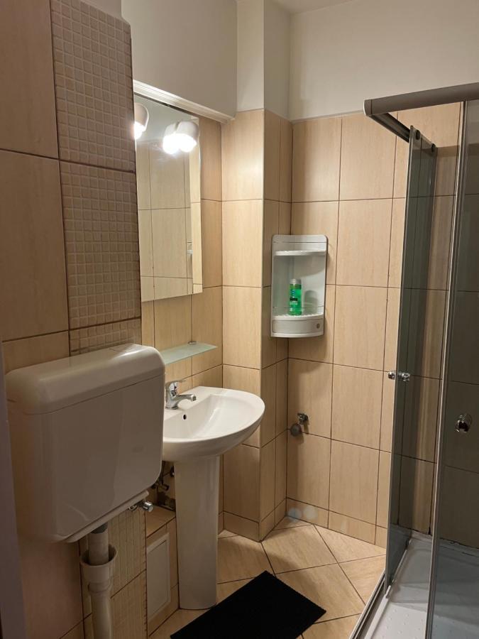 Studiolut_1 Apartment Bukares Bagian luar foto
